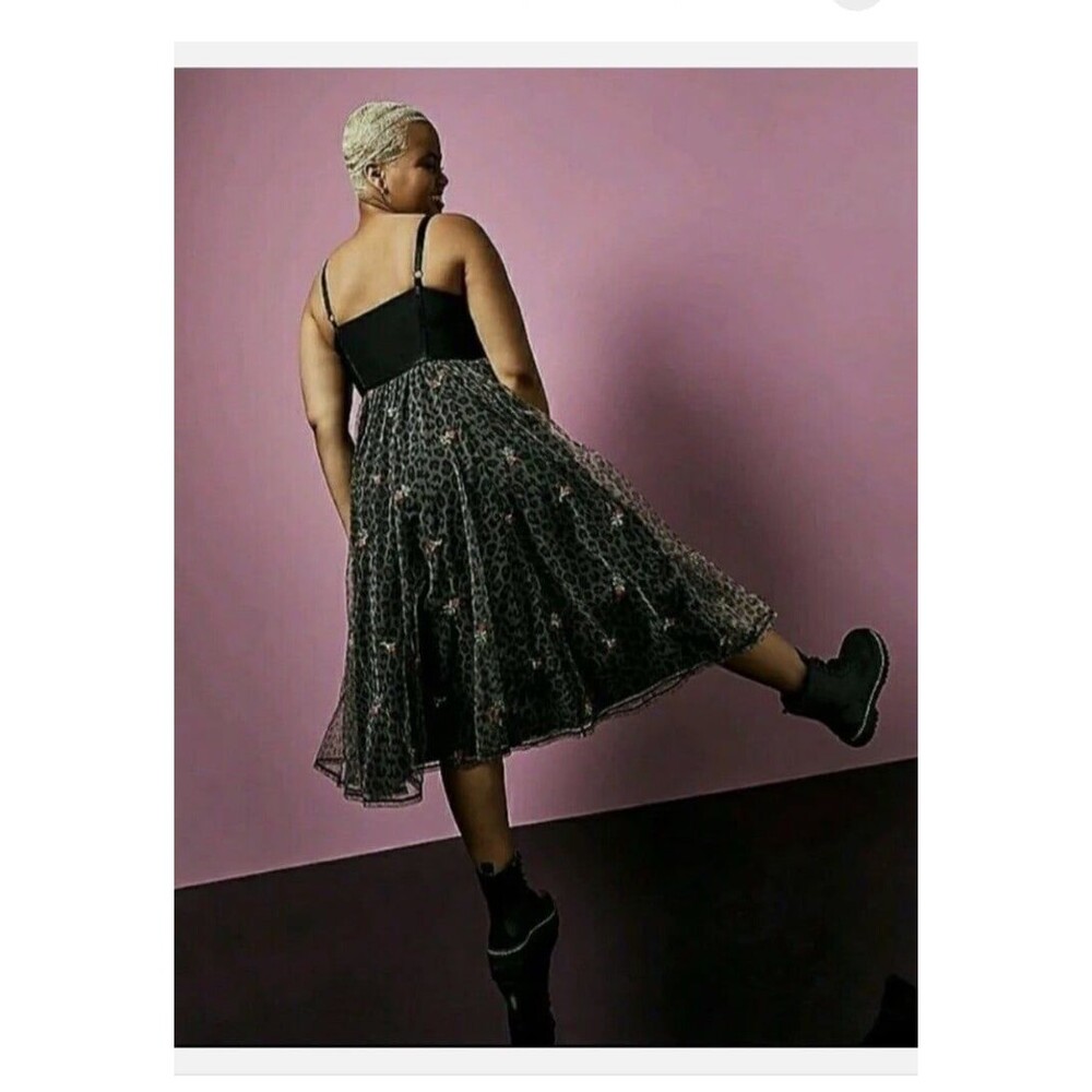 Torrid Betsey Johnson size 24 Black Leopard Bustier Mesh Skater Midi Dress - Picture 3 of 9